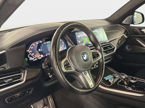 Used 2021 BMW X5 M50i w/ Executive Package image 39