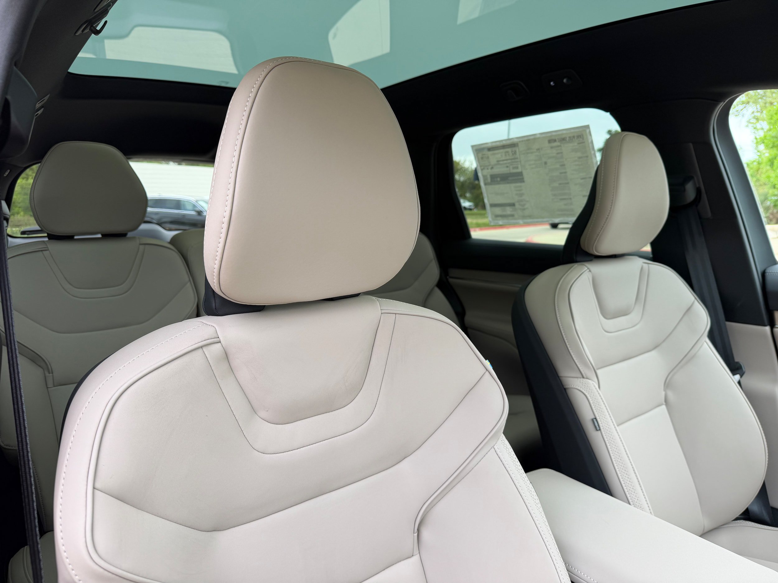 New 2026 Volvo EX90 Plus RWD image 9
