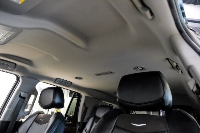Used 2020 Cadillac Escalade 2WD image 36