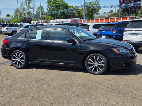 Used 2012 Chrysler 200 Touring w/ Sun/Sound Group FWD image 3