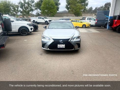 Used 2022 Lexus ES 300h F Sport w/ Accessory Package 2 FWD image 3