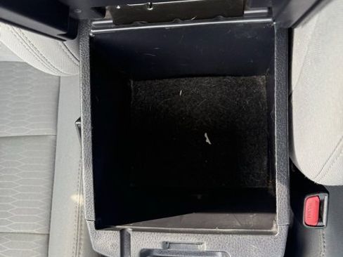 Used 2017 Toyota Tacoma SR5 image 30