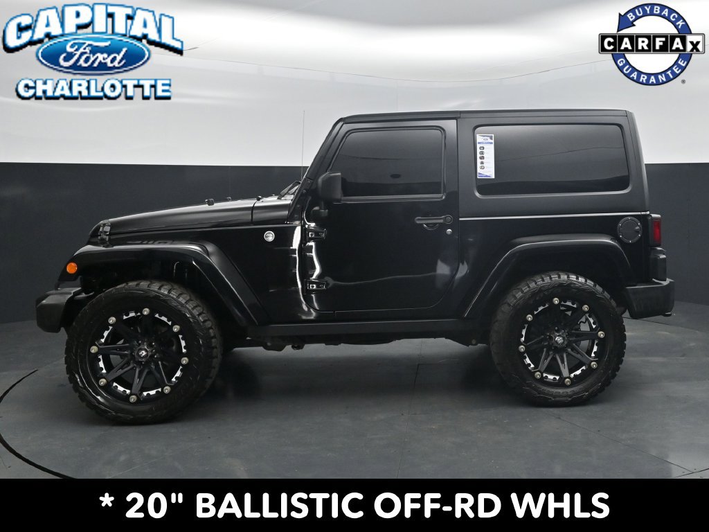 Used 2017 Jeep Wrangler Sahara w/ Connectivity Group AWD/4WD image 4