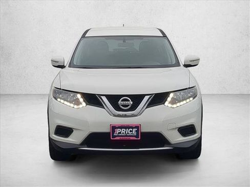 Used 2015 Nissan Rogue S FWD image 2