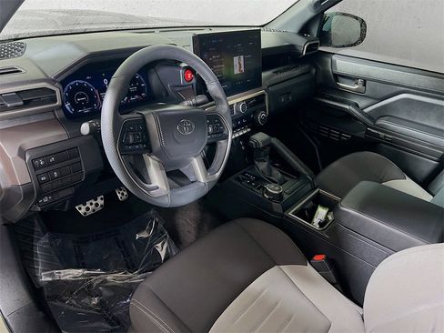 Used 2024 Toyota Tacoma TRD Sport image 10