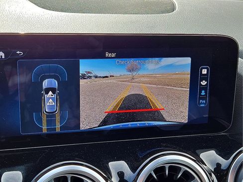 Used 2025 Mercedes-Benz GLA 250 image 27