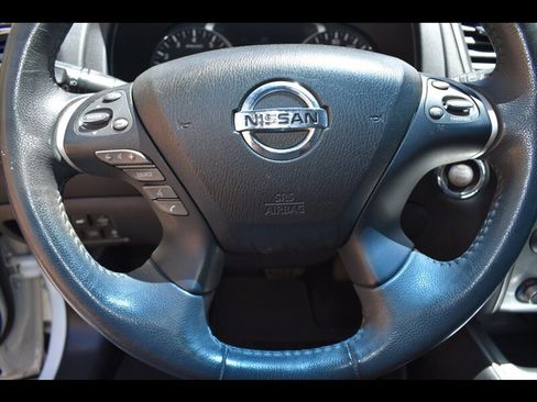 Used 2017 Nissan Pathfinder SL FWD image 14