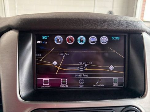 Used 2017 GMC Yukon SLT w/ Premium Edition AWD/4WD image 29
