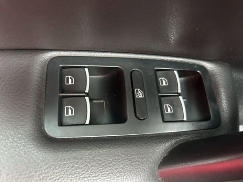 Used 2015 Volkswagen Passat 1.8T SEL Premium image 26