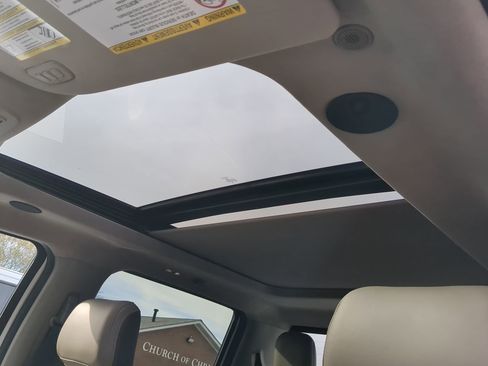 Used 2025 Ford F450 Platinum w/ Platinum Plus Package image 18