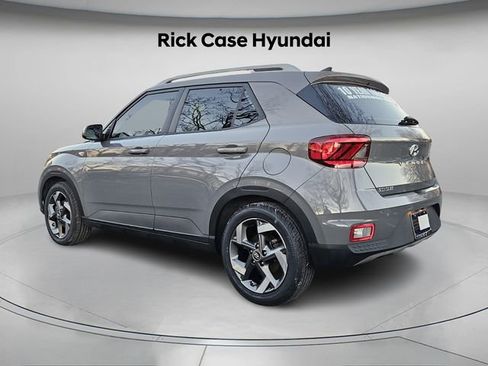 Certified 2022 Hyundai Venue SEL w/ Cargo Package image 7