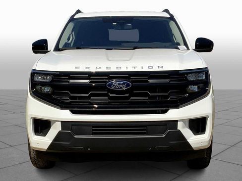New 2025 Ford Expedition Max Active image 3