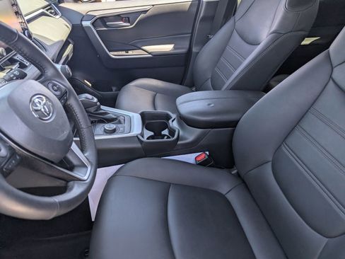 Used 2021 Toyota RAV4 XLE Premium AWD/4WD image 18