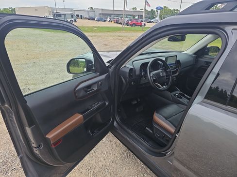 Used 2023 Ford Bronco Sport Outer Banks w/ Tech Package AWD/4WD image 19