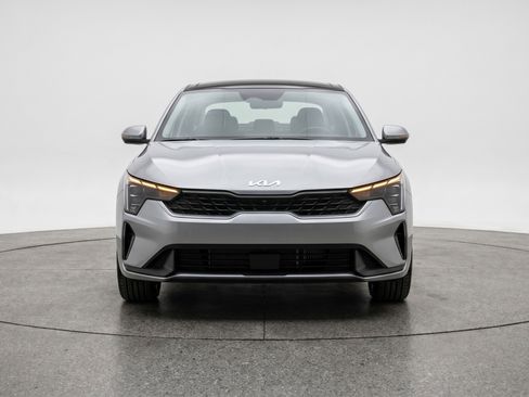 Used 2025 Kia K4 FWD image 2