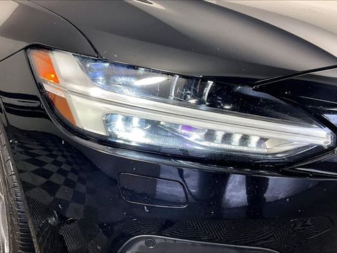 Used 2018 Volvo S90 T6 Momentum image 27