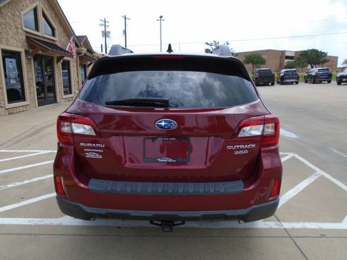 Used 2016 Subaru Outback 3.6R Limited AWD/4WD image 6