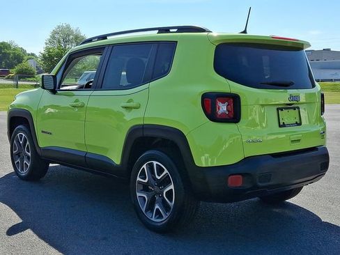 Used 2018 Jeep Renegade Latitude w/ Cold Weather Group AWD/4WD image 7