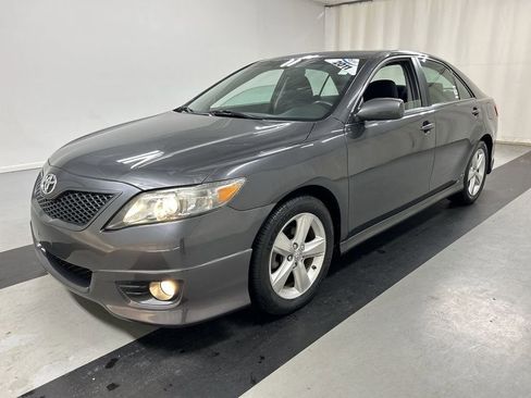 Used 2011 Toyota Camry SE w/ SE Extra-Value Pkg #1 image 5