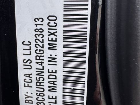 Used 2024 RAM 2500 Laramie w/ Night Edition image 32