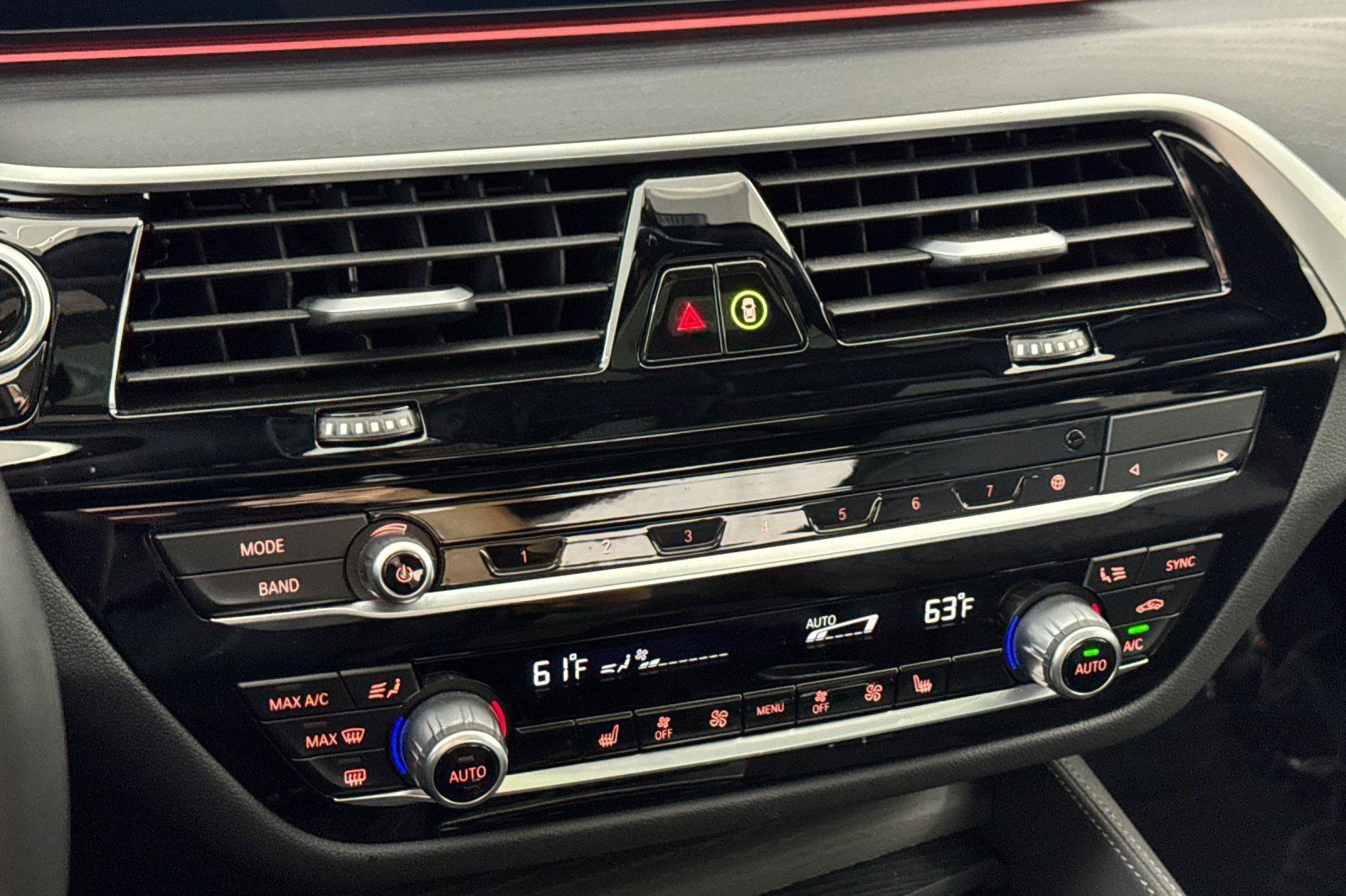 Used 2023 BMW 540i w/ M Sport Package RWD image 31