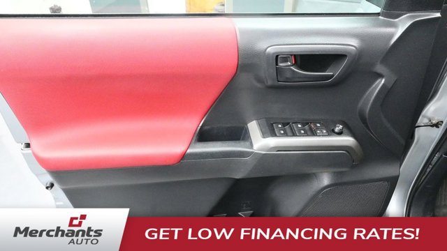 Used 2022 Toyota Tacoma SR5 AWD/4WD image 20