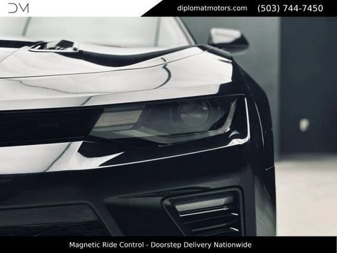 Used 2018 Chevrolet Camaro SS RWD image 13
