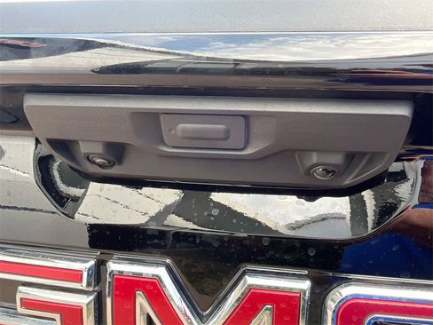 New 2025 GMC Sierra 1500 SLE w/ Max Trailering Package image 38