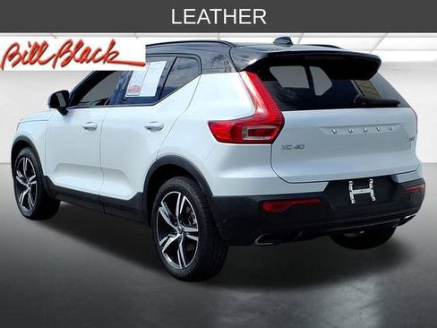 Used 2020 Volvo XC40 T5 R-Design image 3