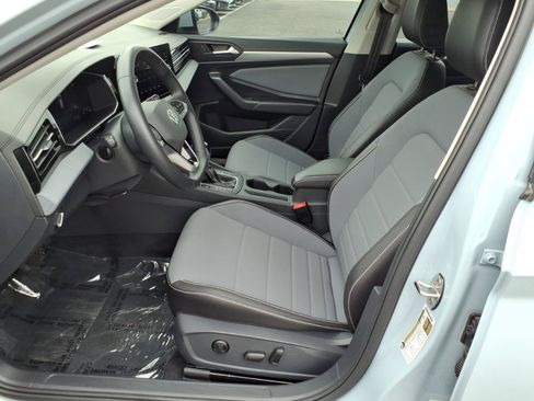 Certified 2026 Volkswagen Jetta SE FWD image 20
