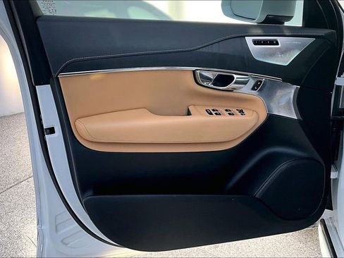 Used 2021 Volvo XC90 T8 Inscription w/ Protection Package Premier image 23