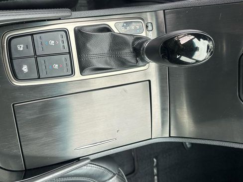 Used 2013 Hyundai Azera w/ Technology Pkg image 16