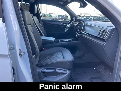 Used 2024 Volkswagen Atlas Cross Sport SE image 24