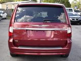 Used 2014 Chrysler Town & Country Touring image 6