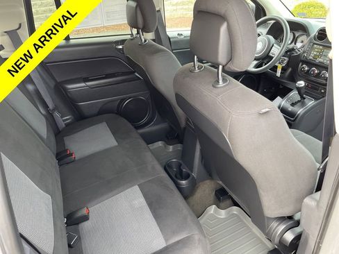 Used 2016 Jeep Compass Sport w/ Power Value Group image 13