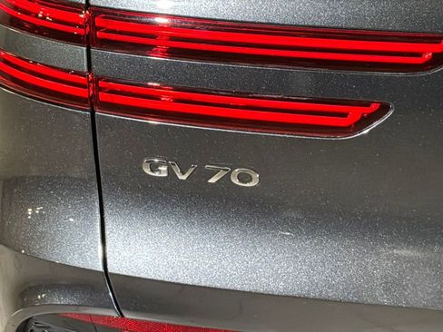 Used 2025 Genesis GV70 2.5T AWD/4WD image 26