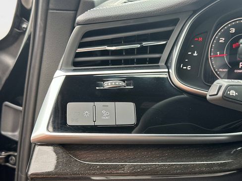 Used 2025 Audi Q7 2.0T Premium image 29