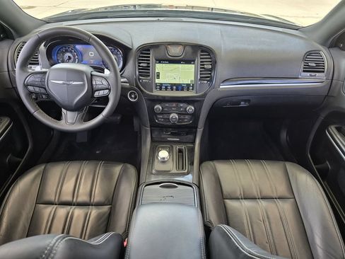 Used 2023 Chrysler 300 S RWD image 9
