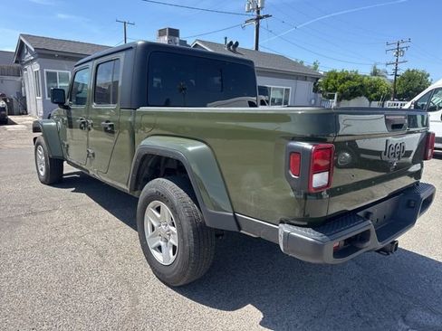 Used 2022 Jeep Gladiator Sport AWD/4WD image 7