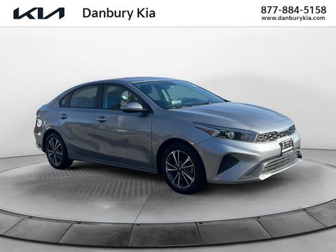 Used 2023 Kia Forte LXS image 1