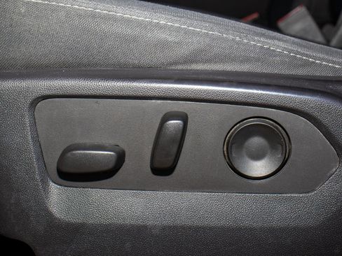 Used 2023 Chevrolet Silverado 1500 LT w/ Protection Package image 18