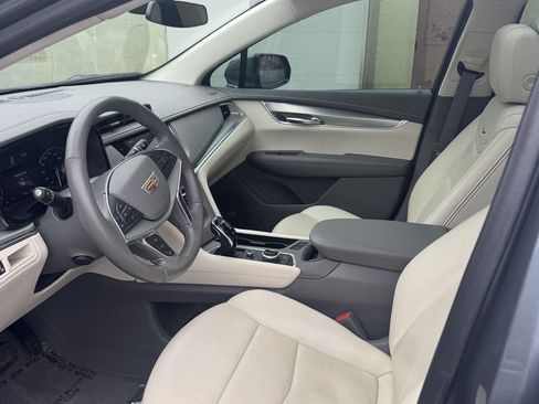 Used 2022 Cadillac XT5 Premium Luxury AWD/4WD image 11