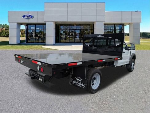 New 2026 Ford F550 4x4 Regular Cab Super Duty w/ XL Chrome Package image 2