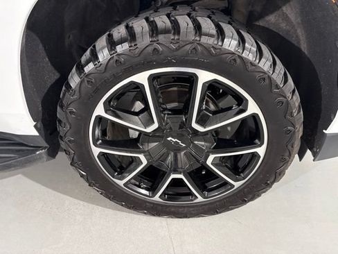 Used 2023 Chevrolet Tahoe RST AWD/4WD image 15