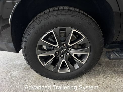 Used 2021 Chevrolet Tahoe Z71 w/ Z71 Off-Road Package AWD/4WD image 26