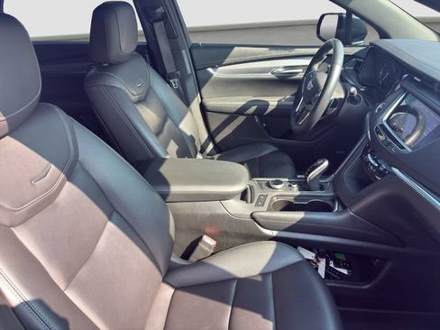 Used 2021 Cadillac XT5 Luxury FWD image 9