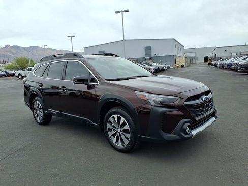 Used 2025 Subaru Outback Limited AWD/4WD image 31