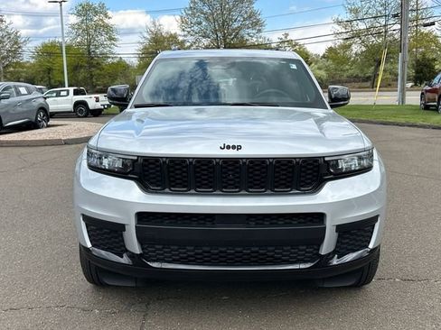 Used 2024 Jeep Grand Cherokee L Altitude AWD/4WD image 6