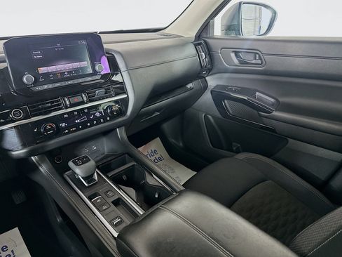 Used 2024 Nissan Pathfinder SV FWD image 21
