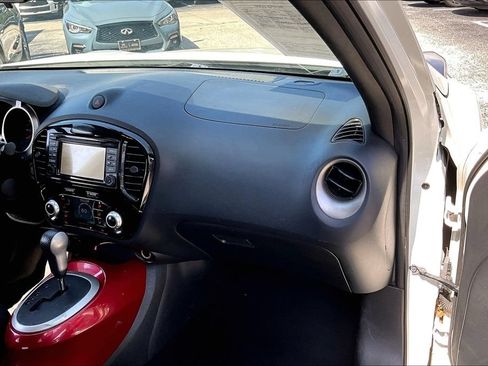 Used 2016 Nissan Juke SV w/ Technology Package FWD image 19